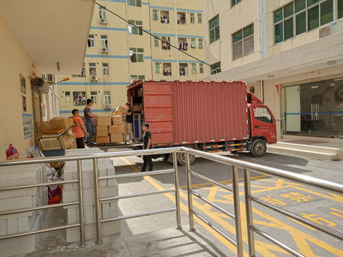 深圳龍華貨車出租,龍華尾板貨車搬家遷廠